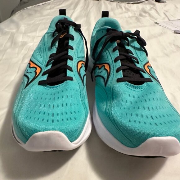 Saucony Kinvara 13 - Cool Mint/Zest - Brand new, never been worn - Sz 13 -no box - Picture 1 of 5